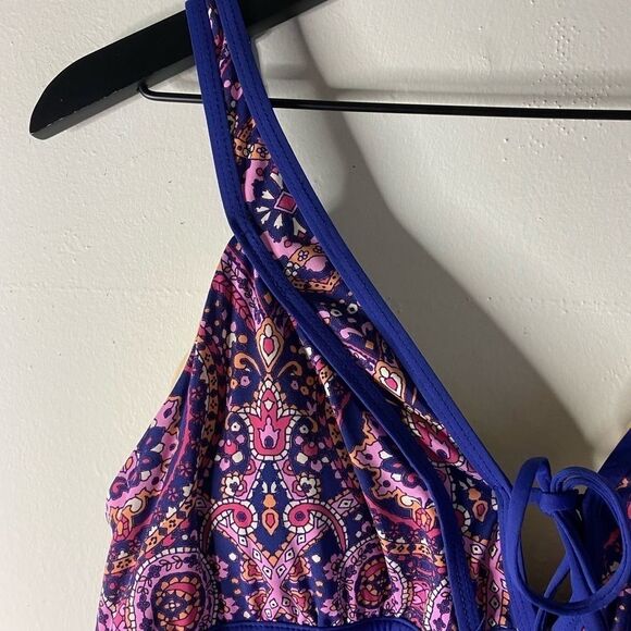 Sea Angel Patterned One Piece Swimsuit Size L - Picture 4 of 9